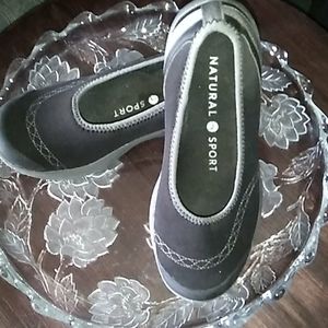 Natural sport  slip on